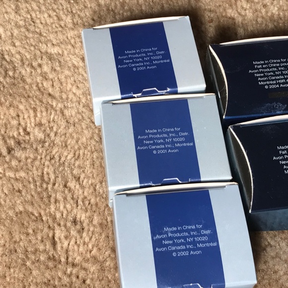 Avon Vintage Jewelry 24 piece lot Earrings. In original boxes. - Picture 8 of 9